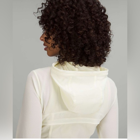 🦄Lululemon Nulu and Mesh Cropped Define Jacket - Picture 5 of 8